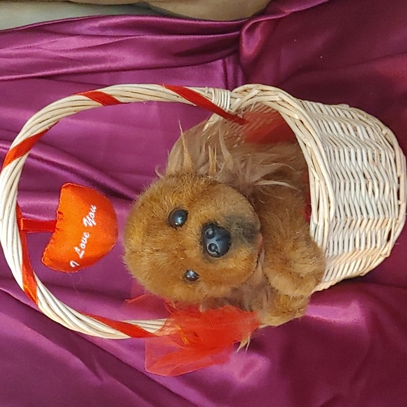 4/$20 'I Love You' Puppy in a Basket - Picture 1 of 3